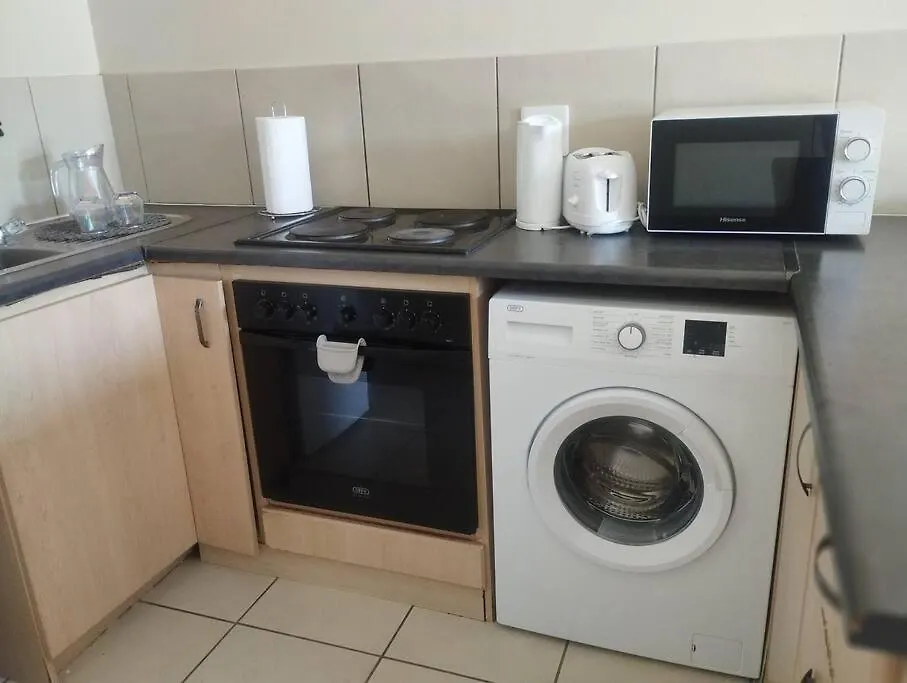 Apartment 2-Bedroom Bliss @17 Cape Town